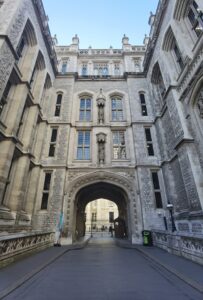 kings college london gates